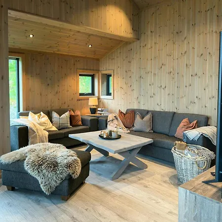 Mountain In Ljosland With Ski-in Access *