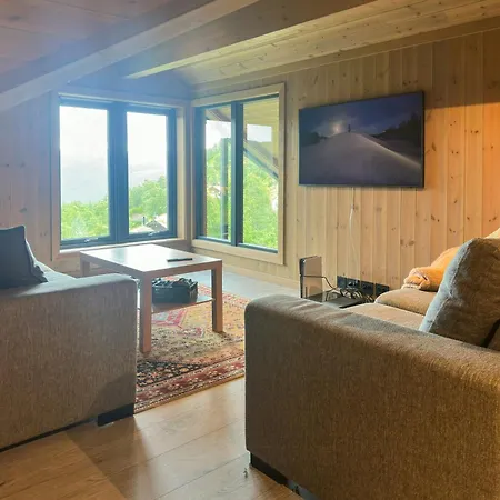Dom wakacyjny Mountain In Ljosland With Ski-in Access Aseral