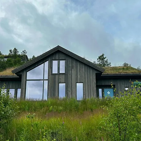 Mountain In Ljosland With Ski-in Access *